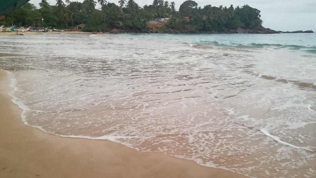 Kiralawella Beach Inn Matara Luaran gambar